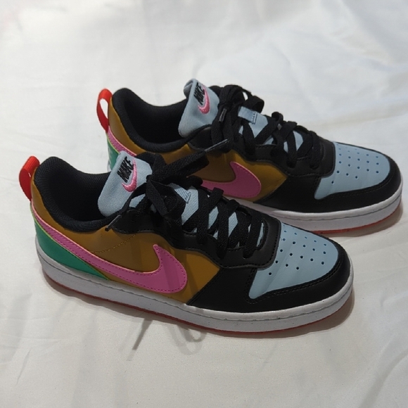 Nike Other - Amazing Nike Kids Black, Pink,Brown and Blue Sneakers, Beautiful !! 5.5 Y